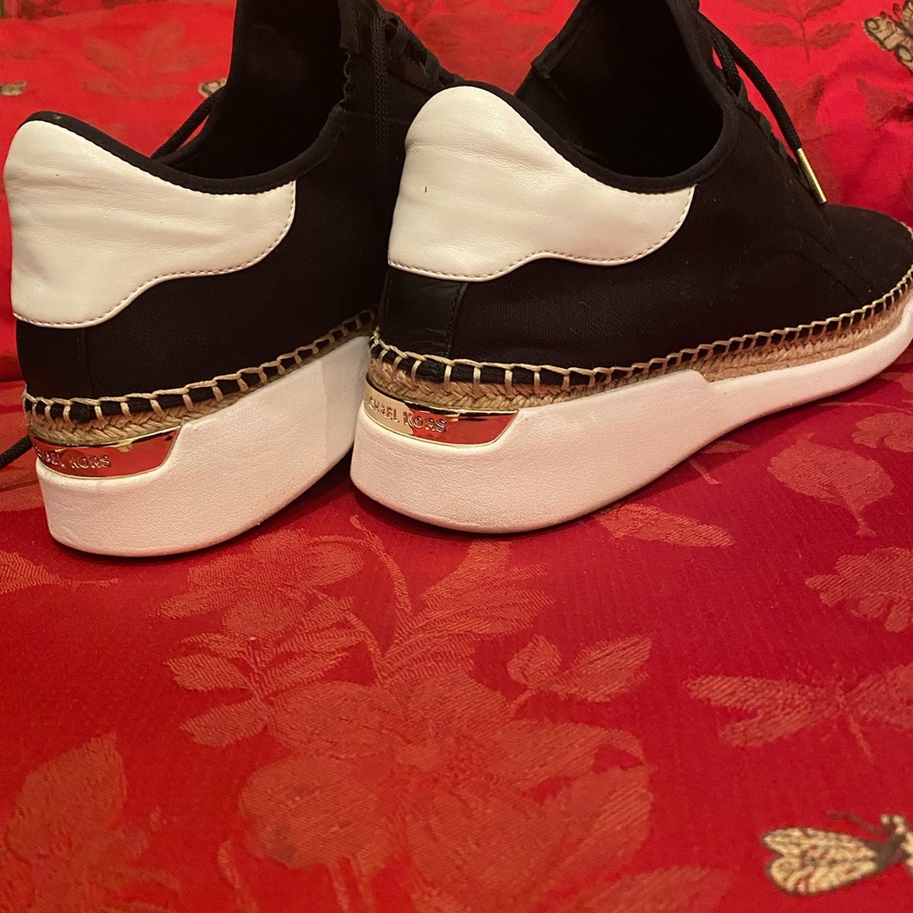 Michael Michael Kors Black Finch Lace-Up Sneakers in Size 11B